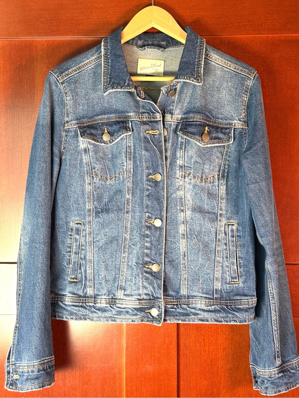 Universal Thread Women’s Denim Jean Jacket Medium Stretch Blue Wash Classic